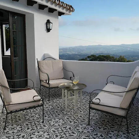 Casa El Cholo, Hideaway
